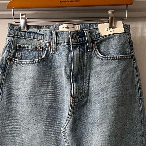 NWT Ambercombie & Fitch Denim Skirt - Picture 8 of 10